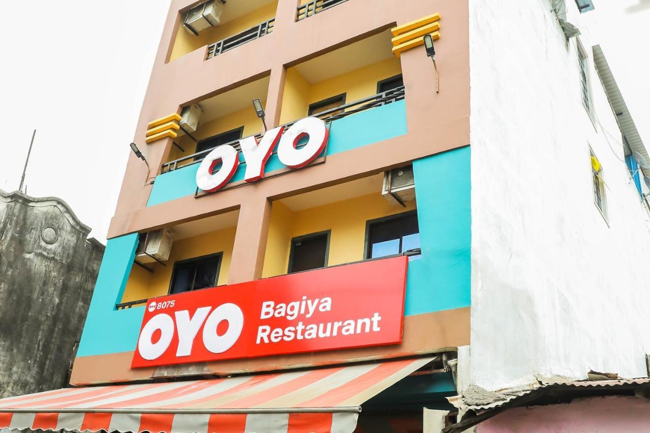 Hotel Spot On Bagiya Restaurant Harda Esterno foto