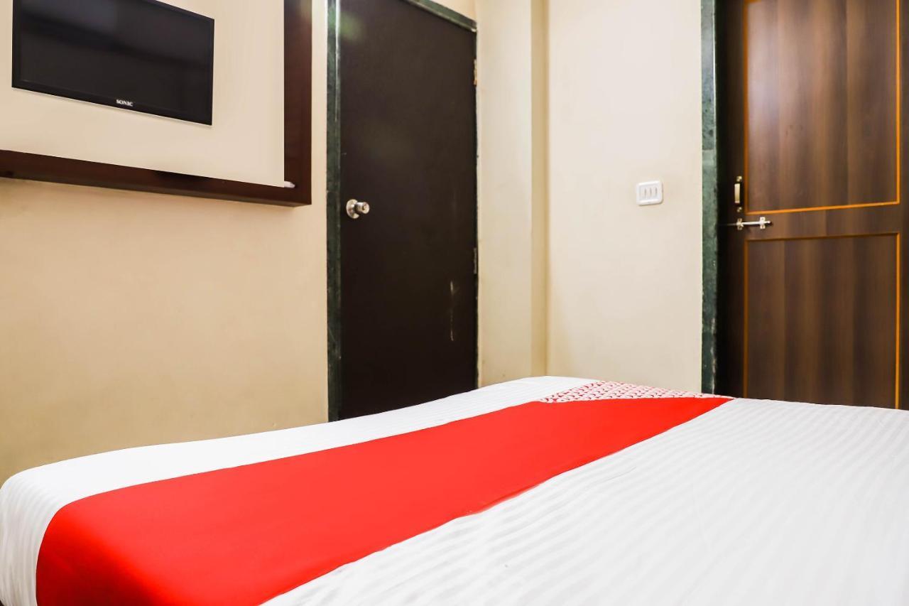 Hotel Spot On Bagiya Restaurant Harda Esterno foto